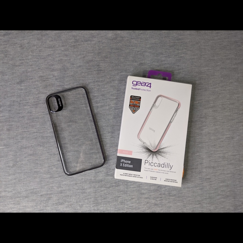 *FREE 🎁* Lot of 2 iPhone X phone cases